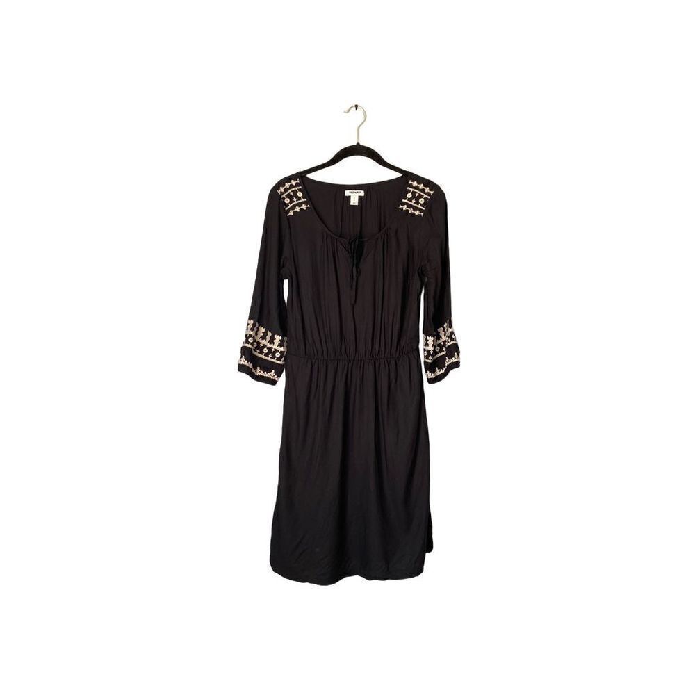 Old navy women’s black and cream crochet trim dress size small